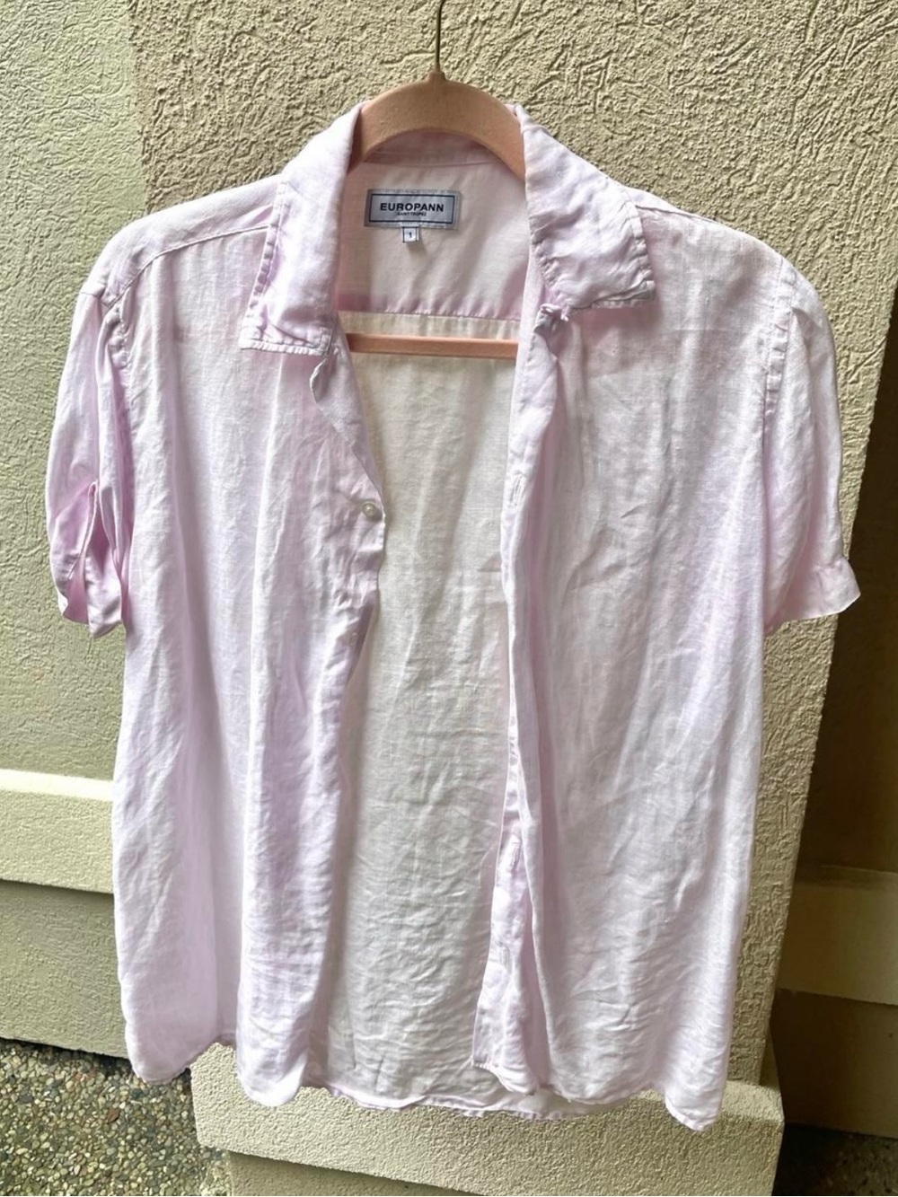 Europaan Light Pink 100 % linen Short-Sleeve Button-Down Shirt fits like medium